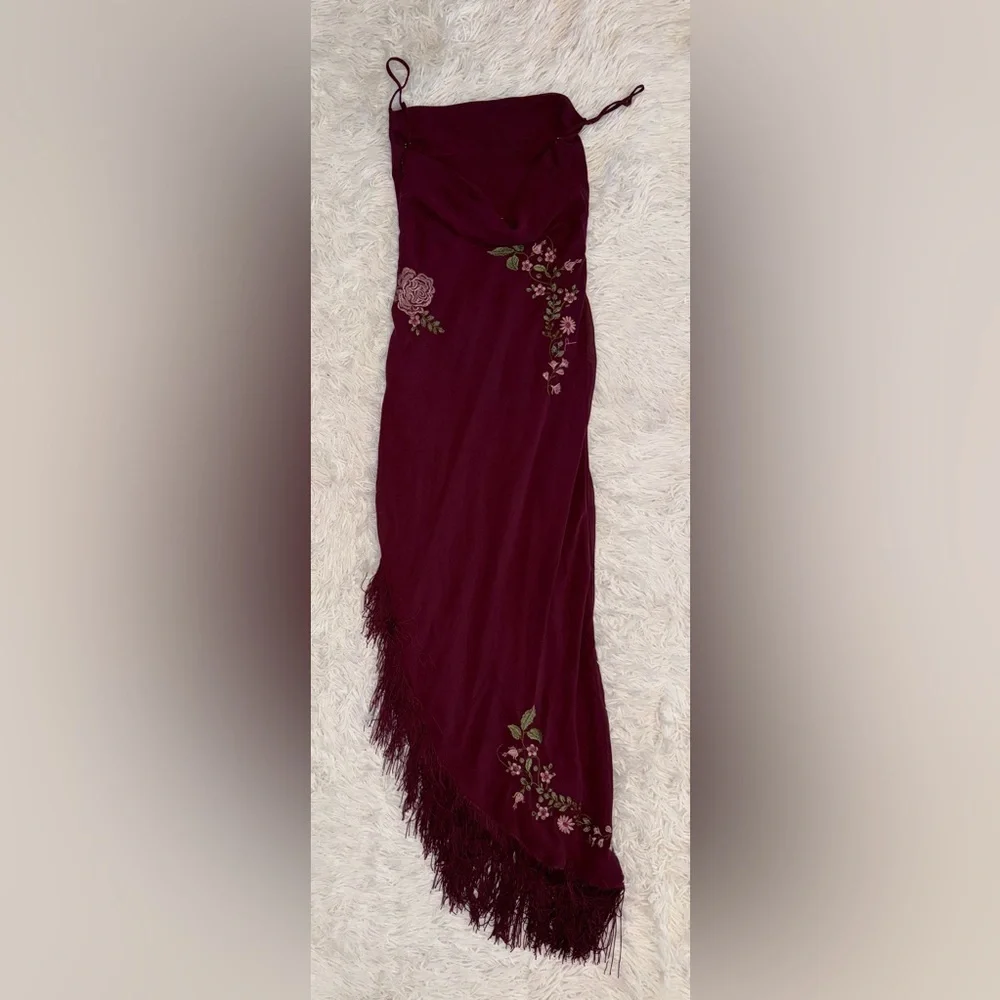 NWOT HOUSE OF CB Eloisa Wine Embroidered Fringe high low Midi Dress sz M - Picture 5 of 8